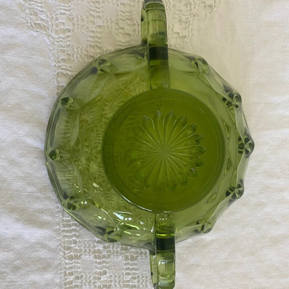 Avocado green Anchor Hocking glass candy dish. Double handle sauce bowl - Picture 3 of 4